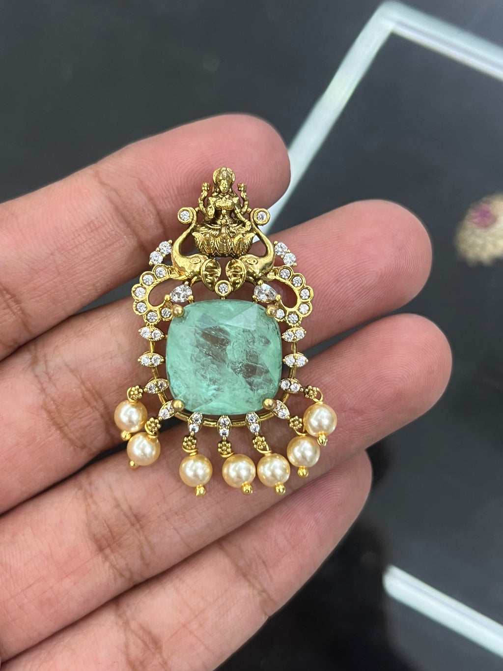 CF038 pendant