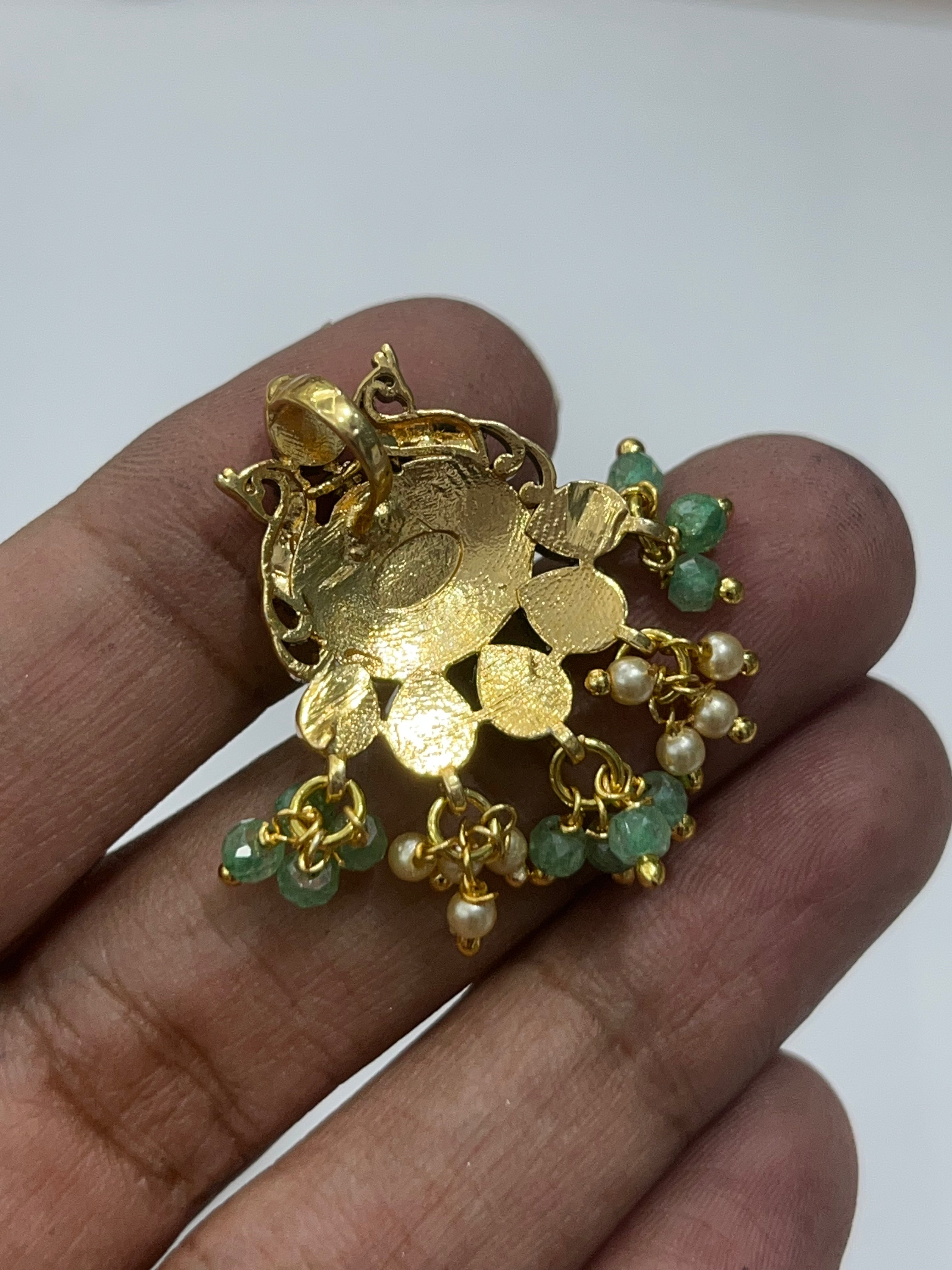 CF049 mosonite pendant