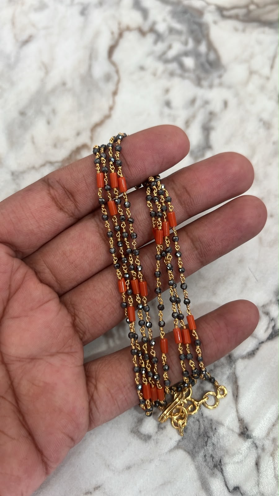CF010 black beads