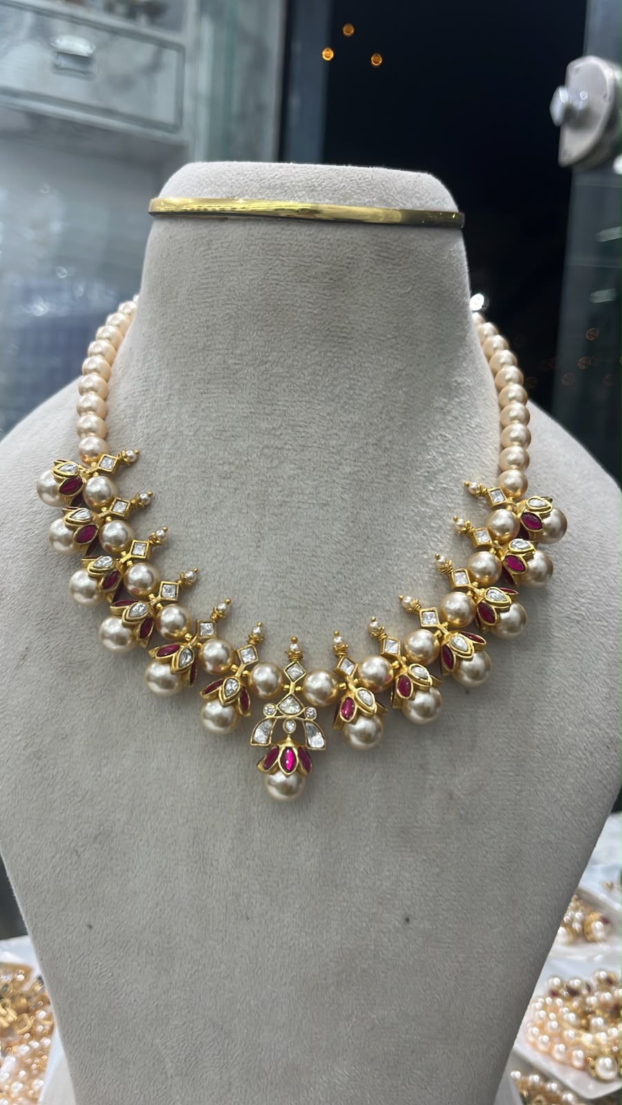 CF007 (Necklace and Earrings)